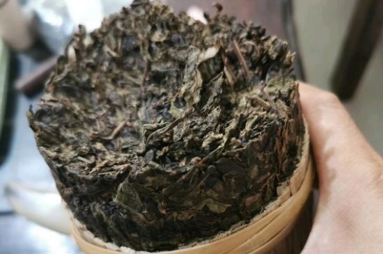 黑茶調(diào)理婦科病，女人喝黑茶好處太多了！