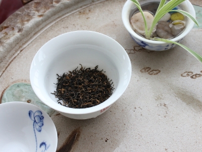 喝茶的好處和壞處分別是什么，長期喝茶有什么危害？