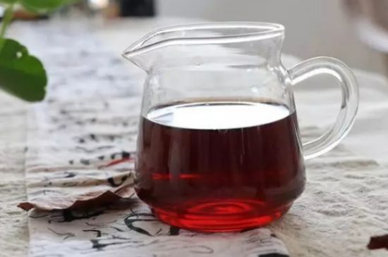 黑茶調(diào)理婦科病，女人喝黑茶好處太多了！