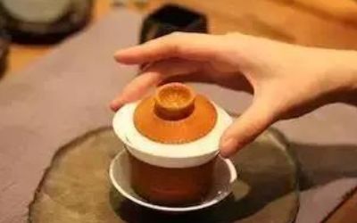 三才蓋碗的正確拿法，三才蓋碗抓碗法圖解