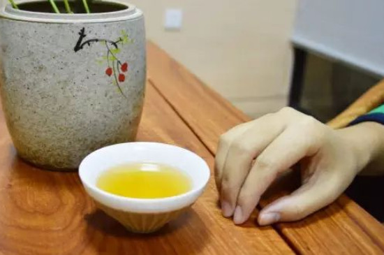 女人喝茶要行扣茶禮嗎，叩茶禮女士能用嗎？