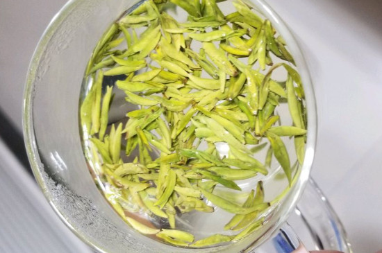 茶葉過期5年了但沒開封，茶葉放久了能喝嗎