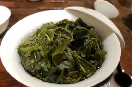 香精茶喝多了會怎么樣，茶葉加香精有什么害處？