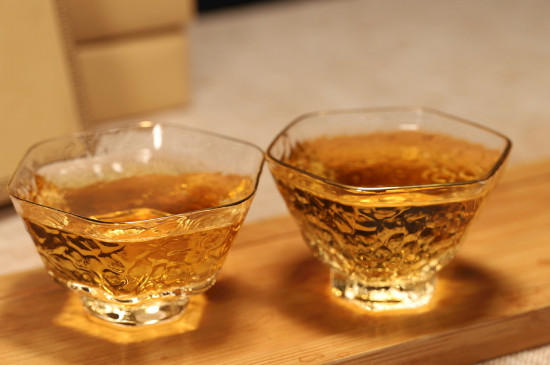 白茶的年份是怎么區(qū)分，如何辨別白茶年份