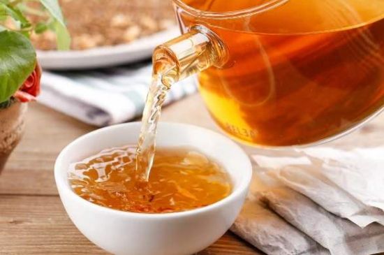 飯店喝的聞起很香的茶，餐館里的蕎麥茶還是大麥茶？