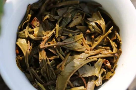 什么茶葉容易放香精，香精茶有什么危害？