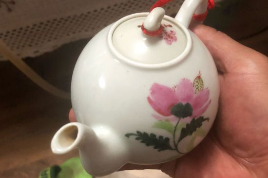 瓷壺適合泡什么茶，瓷器茶具喝什么茶好