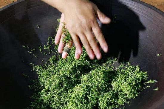 茶葉怎么炒制才香，怎樣炒茶葉更香？