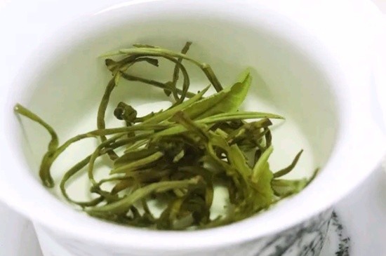 茉莉香珠跟龍珠有什么區(qū)別嗎，茉莉龍珠和茉莉香珠那個(gè)好？