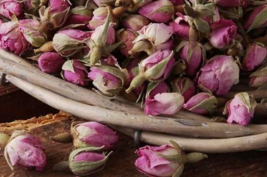 玫瑰花茶是應(yīng)該煮還是蒸，玫瑰花茶是不是煮一下效果更好？