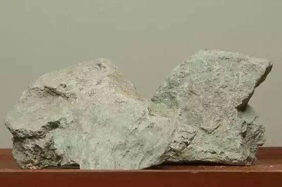 本山綠泥怎么分辨真假，真正的本山綠泥紫砂壺怎么鑒別？