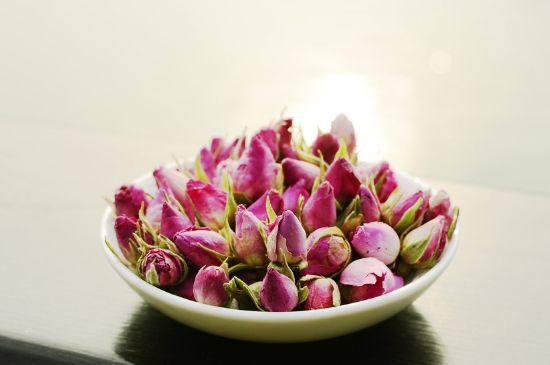 玫瑰花茶怎么泡不開，玫瑰花茶泡著不開花