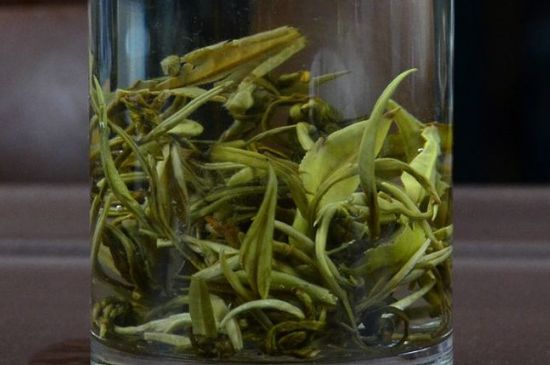 茉莉龍珠什么季節(jié)喝，夏天適合喝茉莉龍珠茶