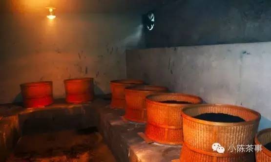 怎樣炭焙巖茶？揭秘武夷巖茶的炭焙技藝