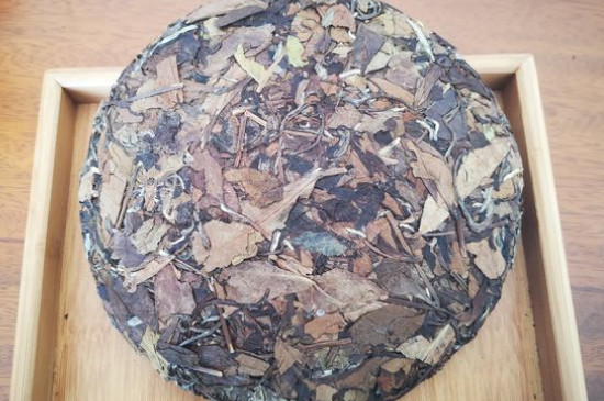 新舊白茶怎么區(qū)分，怎么分辨白茶是新還是舊