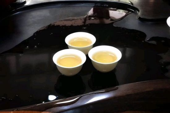 蜜蘭香好還是鴨屎香好，鳳凰單叢茶蜜蘭香和鴨屎香特點有哪些？