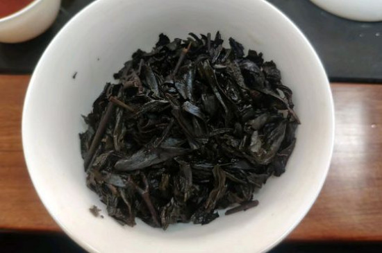 大紅袍煙熏味是好茶嗎，能不能喝對(duì)人體有壞處嗎