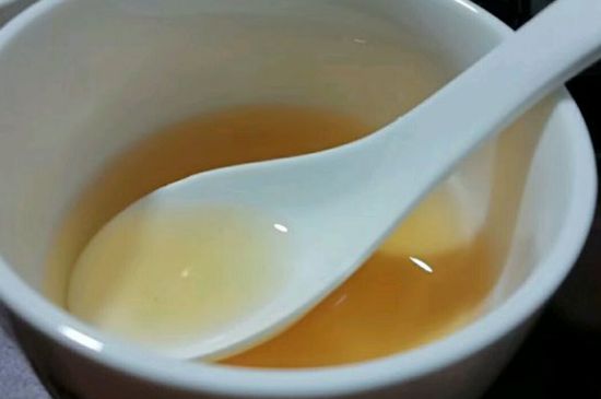 女人喝紅茶好還是喝普洱茶好，普洱茶和紅茶哪個適合女人喝