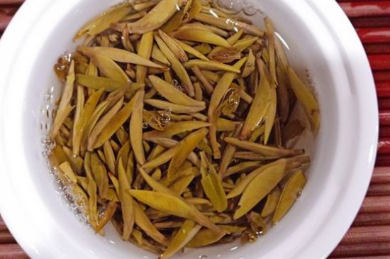 新白毫銀針和老白毫銀針的區(qū)別，新老白毫銀針的品質(zhì)特征