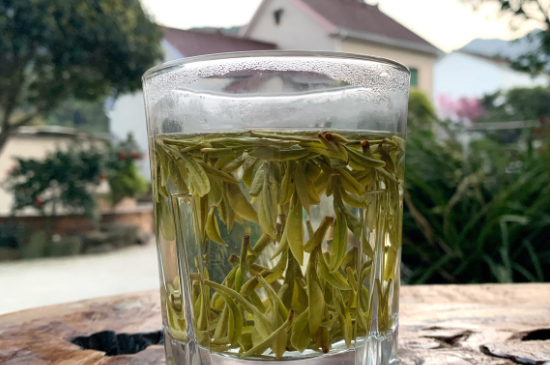 西湖龍井茶頭采和二采區(qū)別，明前龍井一采和二采什么味道？