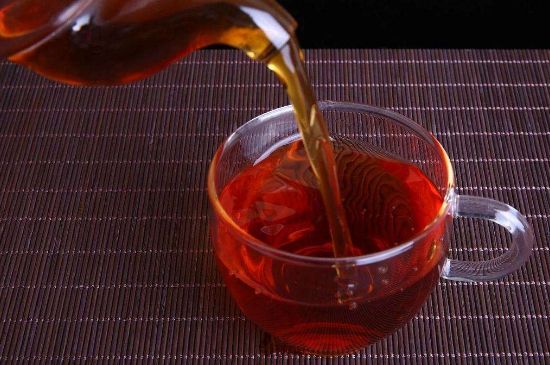 紅茶會(huì)加重濕氣嗎，喝什么茶能去除體內(nèi)濕氣