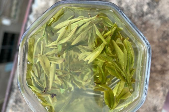 西湖龍井茶頭采和二采區(qū)別，明前龍井一采和二采什么味道？