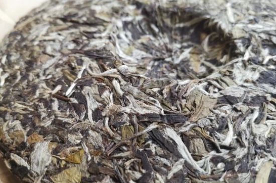 7年壽眉和2年白牡丹哪個(gè)好，老白茶壽眉與白牡丹的口感區(qū)別