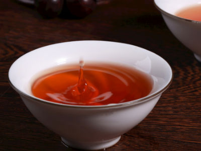 紅茶和綠茶的區(qū)別，常喝紅茶好還是綠茶好？